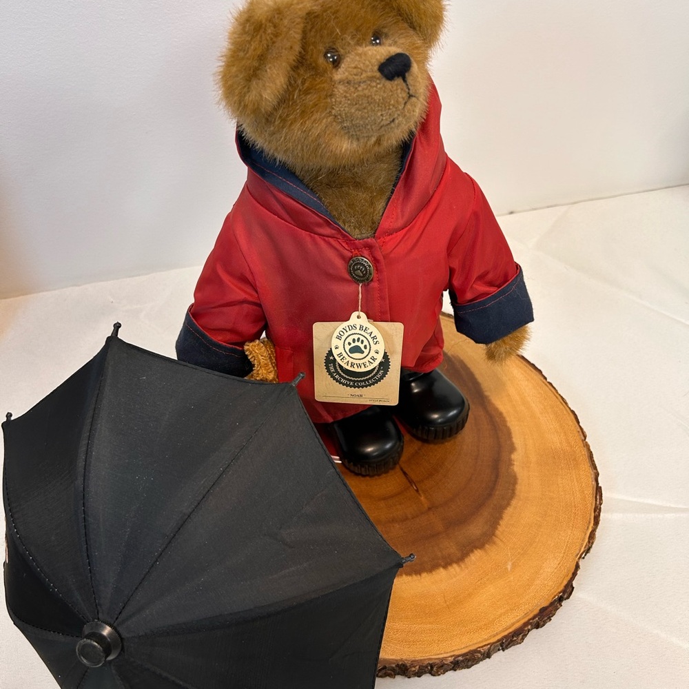 Boyds Bears Noah with Puddles teddy bear, and Umbrella stock number #918434